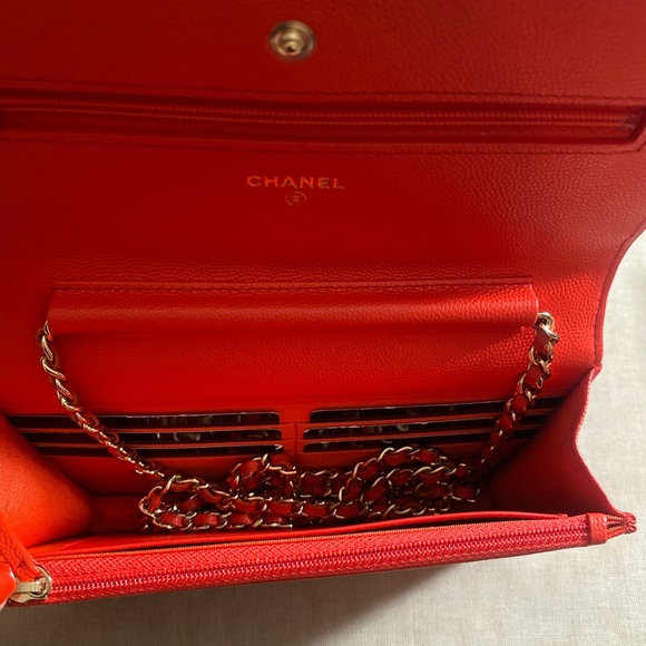 Chanel WOC - Picture 4 of 5